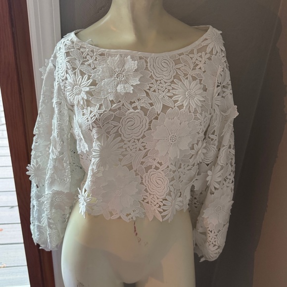 Milly 3D Floral Embroidered Camila crop top in white size 2 - Picture 1 of 13